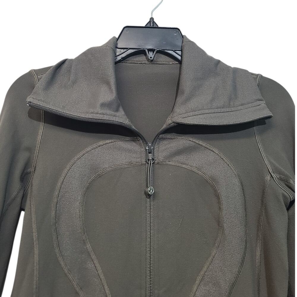 Lululemon In Stride To-and-From Jacket Army Green Size 4 GUC - Picture 8 of 8